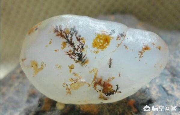 阿拉善彩玉手镯,阿拉善彩玉手持有收藏价值吗？