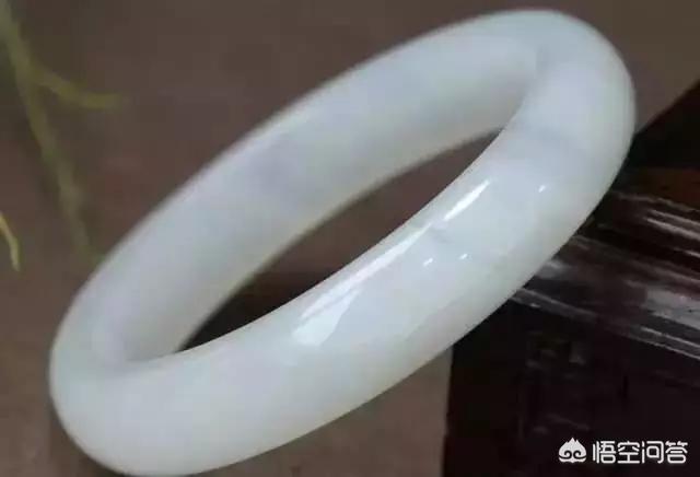 和田玉手镯有水线好不好,和田玉有水线是好还是不好？