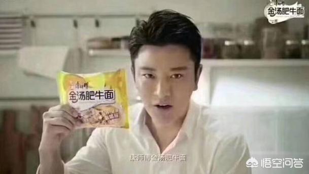 曝贾乃亮独自买醉:曝李小璐PGONE接吻“实锤”，卓伟否认，是怎么回事？