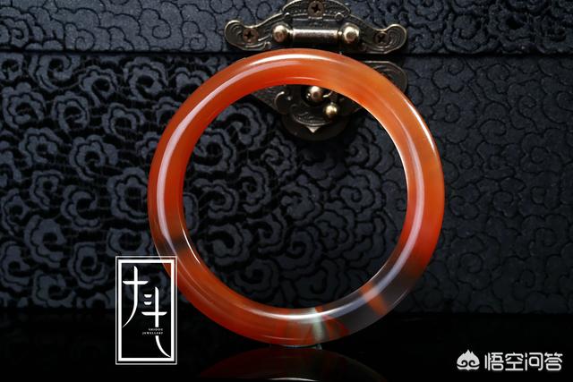 什么属相佩戴南红好,南红玛瑙佛像适合什么样的人佩戴？