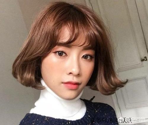短发型女图片<a href=https://maguai.com/list/50-0-0.html target=_blank class=infotextkey><a href=https://maguai.com/list/50-0-0.html target=_blank class=infotextkey>时尚</a></a>气质:不吹不烫不染的哪种短发好看？