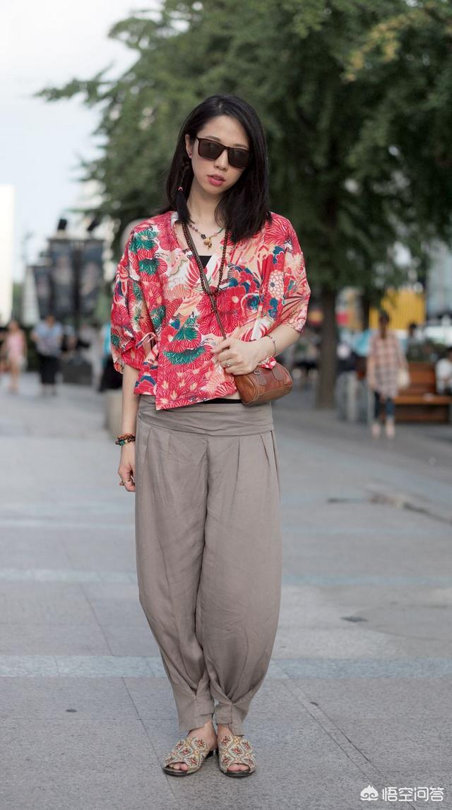 头条问答 - 灯笼裤羽绒裤配什么上衣?(1个回答)