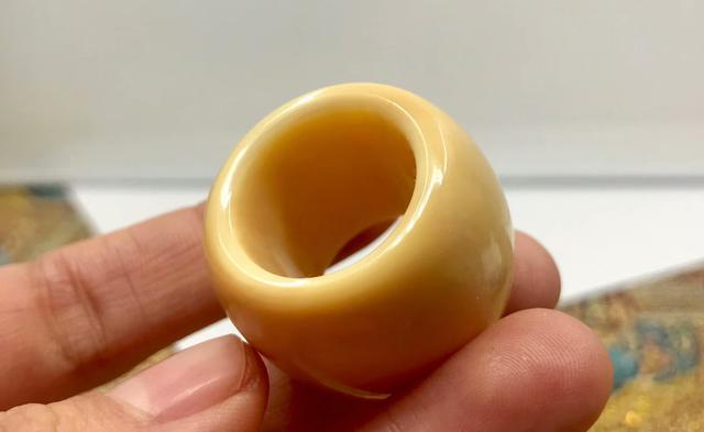 文玩鹤顶红:最有可能代替象牙的文玩是什么