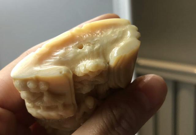 文玩鹤顶红:最有可能代替象牙的文玩是什么