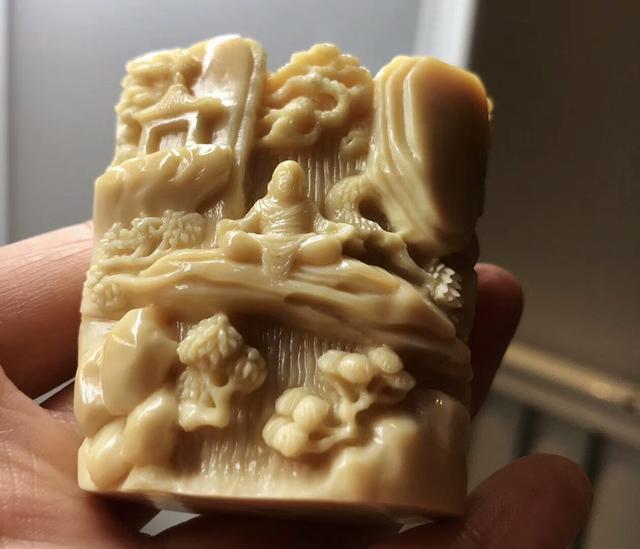 文玩鹤顶红:最有可能代替象牙的文玩是什么
