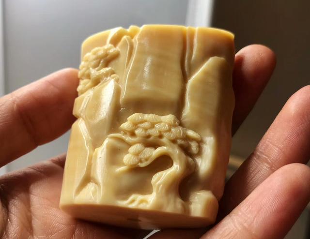 文玩鹤顶红:最有可能代替象牙的文玩是什么