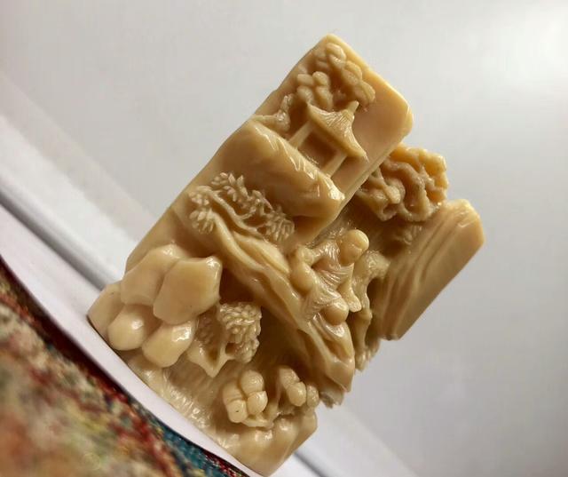 文玩鹤顶红:最有可能代替象牙的文玩是什么