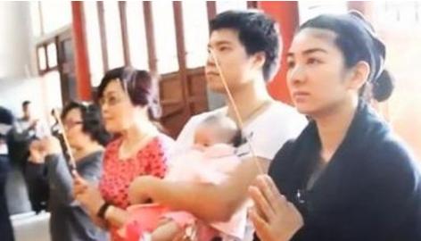 黄毅清向黄奕道歉:为什么说黄毅清撕明星比王思聪更厉害更狠