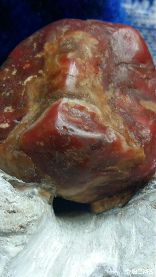 什么样的石头值钱图片,如图,这是什么奇石?有何收藏价值?