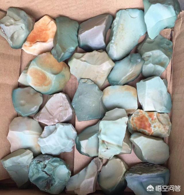 阿拉善彩玉手镯,阿拉善彩玉手持有收藏价值吗？