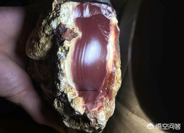 阿拉善彩玉手镯,阿拉善彩玉手持有收藏价值吗？