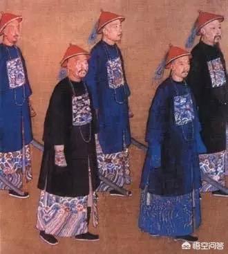 清朝皇帝僵尸，为什么僵尸类的电影大多数是清朝的打扮