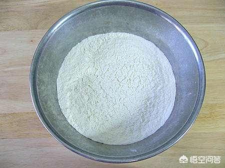 怎样蒸出的馒头又白又宣软，一斤面粉应该放多少酸母呢
