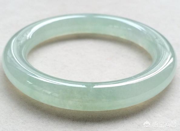 玉手镯断了扔了会怎样,心爱的玉手镯不小心摔断了，该如何处理？