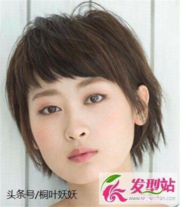 短发型女图片<a href=https://maguai.com/list/50-0-0.html target=_blank class=infotextkey><a href=https://maguai.com/list/50-0-0.html target=_blank class=infotextkey>时尚</a></a>气质:不吹不烫不染的哪种短发好看？