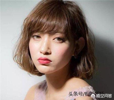 短发型女图片<a href=https://maguai.com/list/50-0-0.html target=_blank class=infotextkey><a href=https://maguai.com/list/50-0-0.html target=_blank class=infotextkey>时尚</a></a>气质:不吹不烫不染的哪种短发好看？