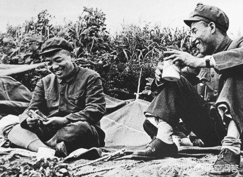 不同国家的军人在一起，军衔还论高低吗？插图35