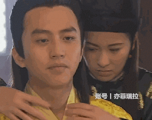 黄小琥是男是女:“男左女右”的由来和原因是什么
