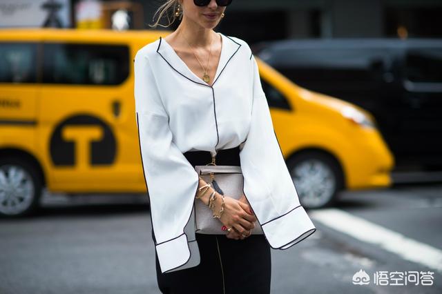 冬天能穿白色外套吗，为什么明星穿着都这么时尚