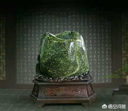 欧泊石值钱吗,这块从西藏带回来的石头有收藏价值吗？