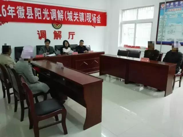 大妈放羊啃绿化带:田地里的蔬菜和树都被羊糟蹋了，怎样才能解决不自觉的放羊人？