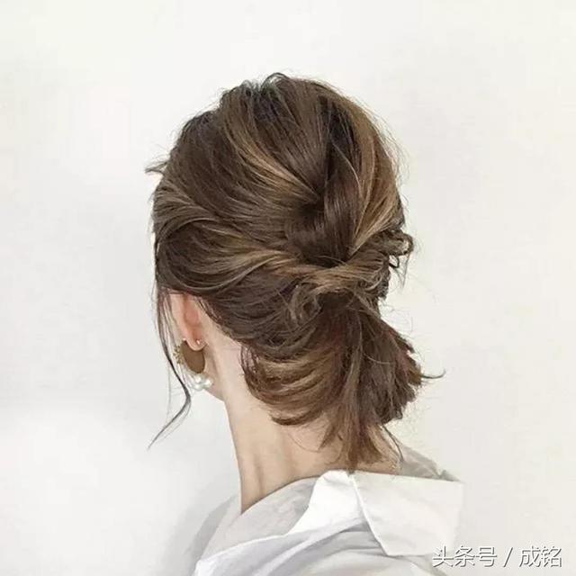 齐肩发怎么扎好看,怎么扎一个好看的半扎发？