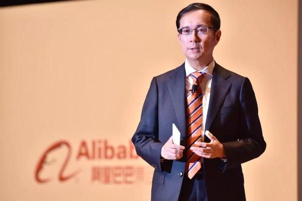 阿里张勇接任大润发主席,黄明端辞任：时代抛弃了你,连声再见都不会说,对此你怎么看？