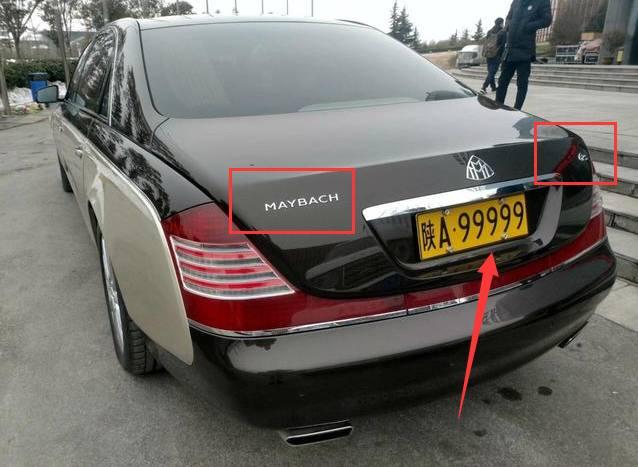 一个朋友说奔驰迈巴赫是假迈巴赫为什么