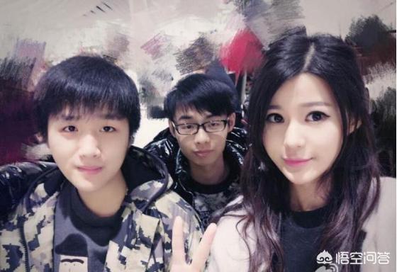 苏小妍事件:lol著名女解说苏小妍辞去官方解说，你如何评价她的解说生涯？