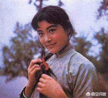 演员陈冲:陈冲、刘晓庆、张瑜和斯琴高娃重聚北京春晚，你觉得谁最没有变化