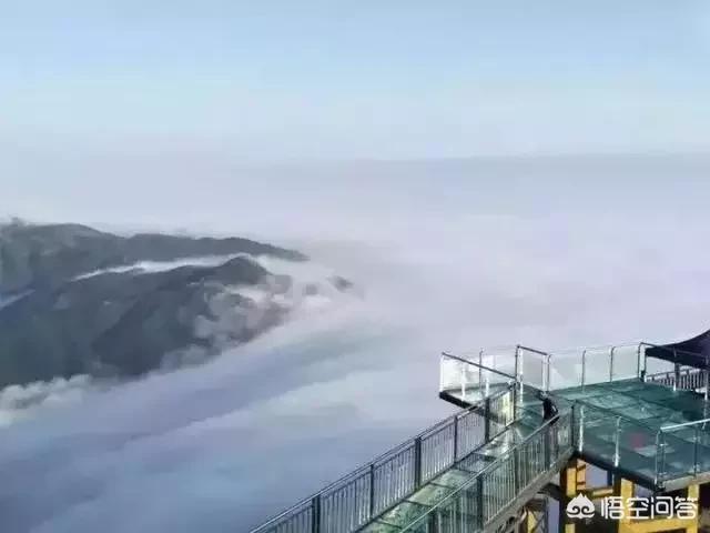 玻璃栈道碎裂特效:河北邯郸景区玻璃栈道碎裂状(特效)你怎么看？