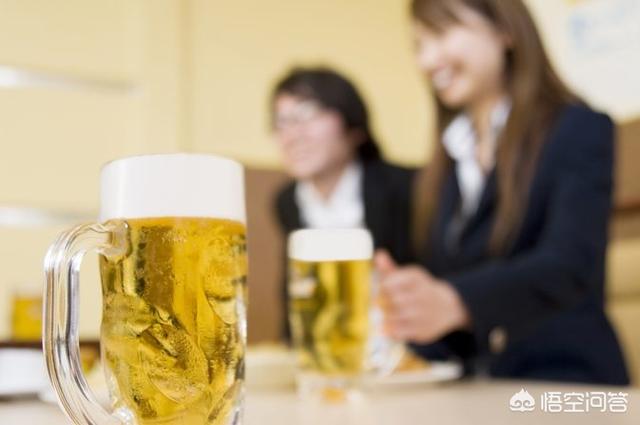长期喝啤酒有什么危害，如果每天喝四瓶啤酒，对身体有什么危害