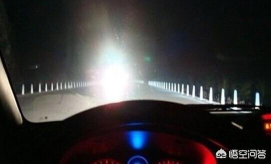 夜间开车注意事项:晚上跑高速，应该怎么保证安全行车？