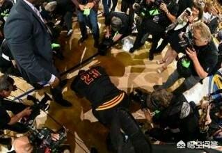 凯莉 埃尔兰 乔丹:NBA赛场上最让你动容的一张照片是什么？