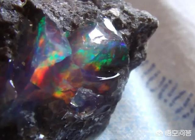 欧泊原石,这种冰种蛋白石怎么样，有收藏价值吗？