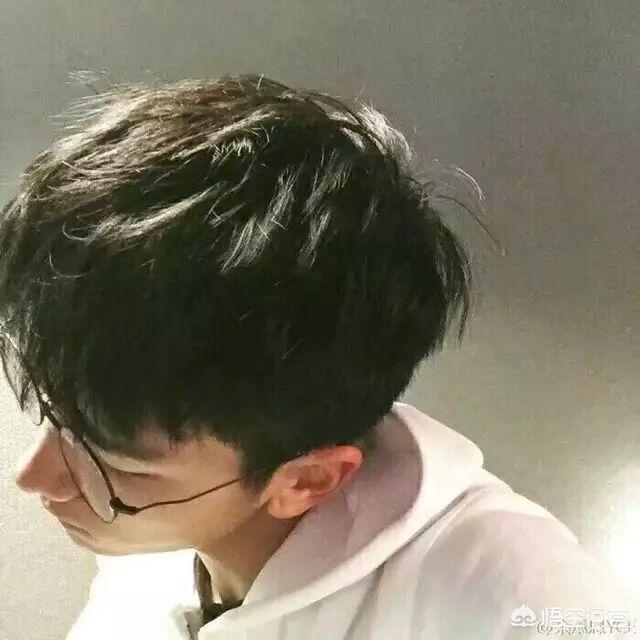 谁有好看的头像。和好听的QQ名称