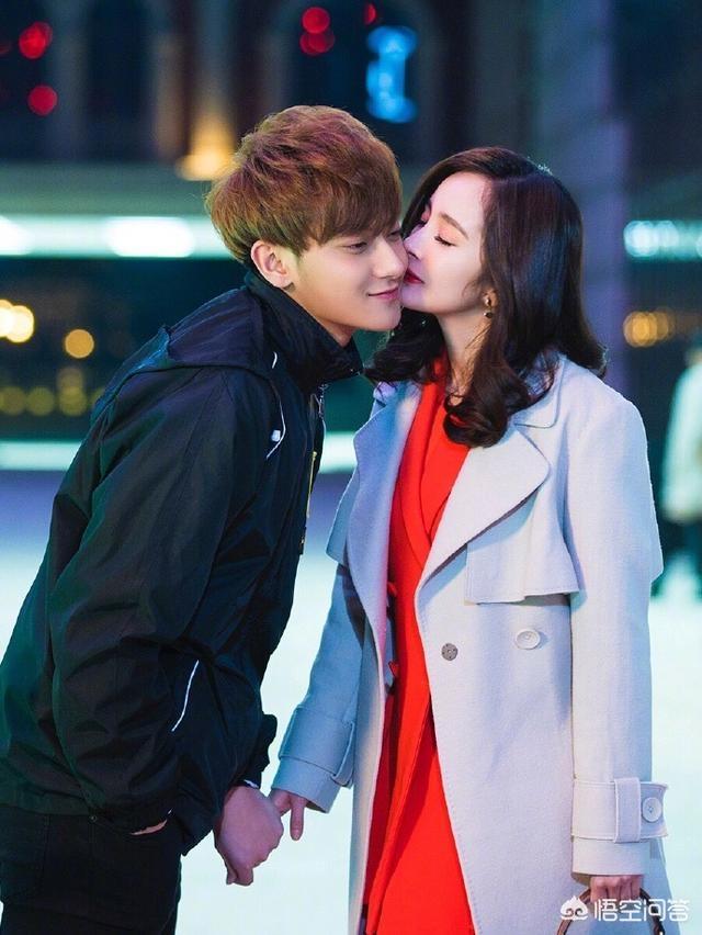 头条问答 - 相差7岁,杨幂和黄子韬能擦出"姐弟恋"火花,为何黄轩不行?