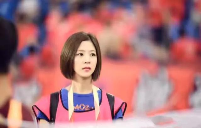 贺梦婷:贾紫婷怎么不在江苏苏宁队比赛中出现了？