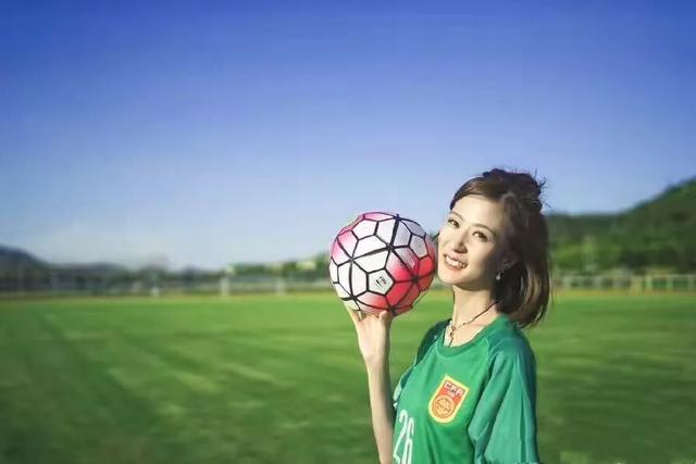 贺梦婷:贾紫婷怎么不在江苏苏宁队比赛中出现了？