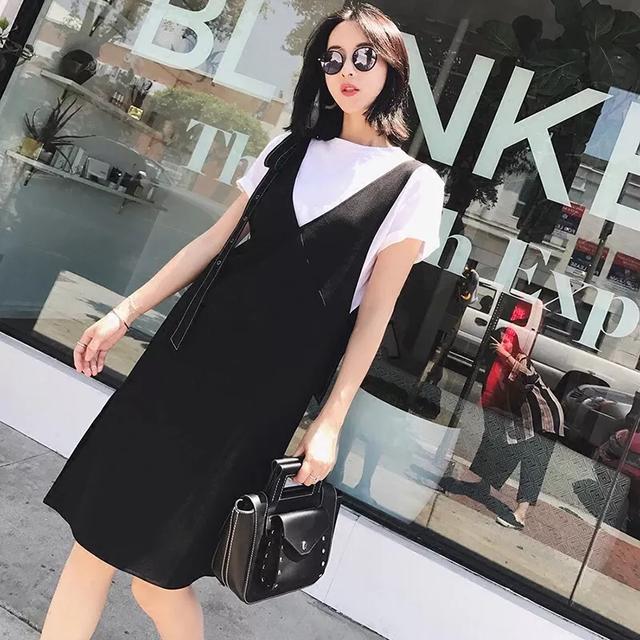 头条问答 - 黑色背带裙搭配什么样的鞋子比较好?(4个回答)