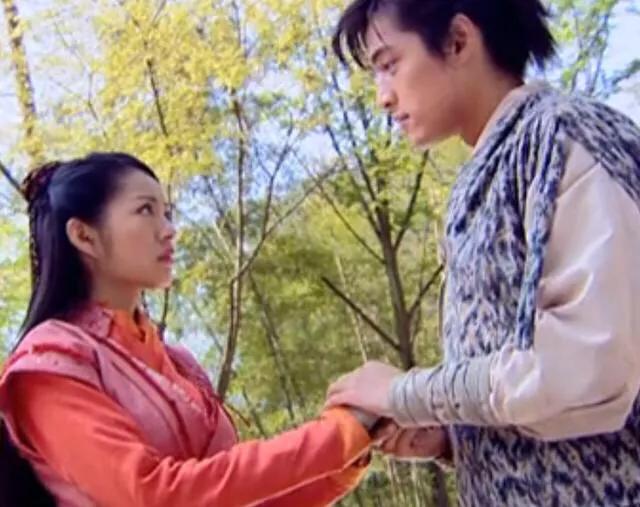《仙剑奇侠传》李逍遥是否爱过月如？对于灵儿是爱还是责任？