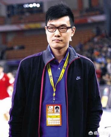 王仕鹏老婆:韩德君被骂，妻子回怼网友，小胡赵睿机场送拥抱，你怎么看