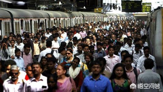 印度人口为什么暴涨，2018年印度人口，可以超越中国吗