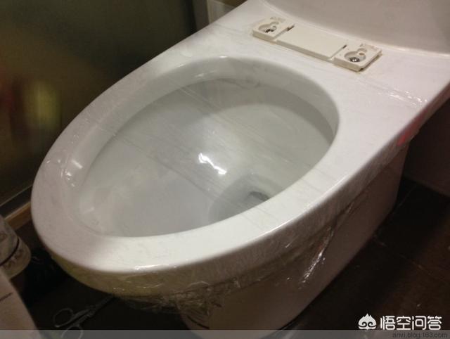厕所马桶堵了:马桶堵了该如何自己快速疏通？