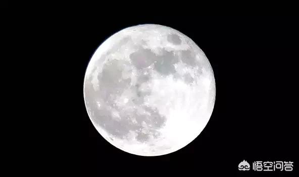 不可思议的月球，为什么有人说照片上的月球看不远就到边了月球真的很小吗