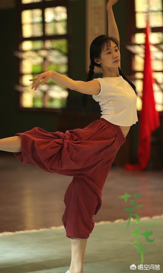 演员苗苗的老公是谁:大年初一，京圈大佬们的聚会冯小刚让苗苗跳舞，陈道明发飙爆粗口