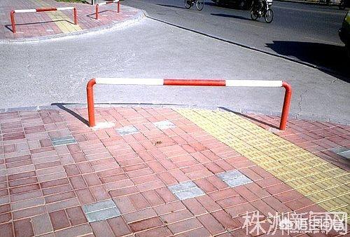 万界微信<a href=https://maguai.com/list/269-0-0.html target=_blank class=infotextkey>红包群</a>简介:<a href=https://maguai.com/list/61-0-0.html target=_blank class=infotextkey>职场</a>中到底有没有朋友？你怎么看？