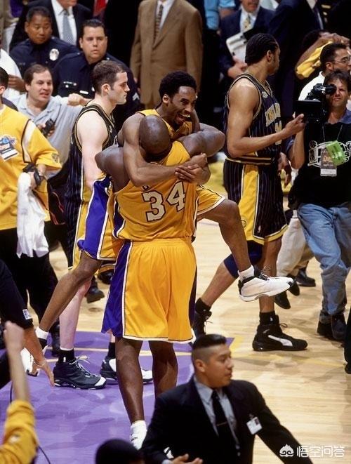 凯莉 埃尔兰 乔丹:NBA赛场上最让你动容的一张照片是什么？