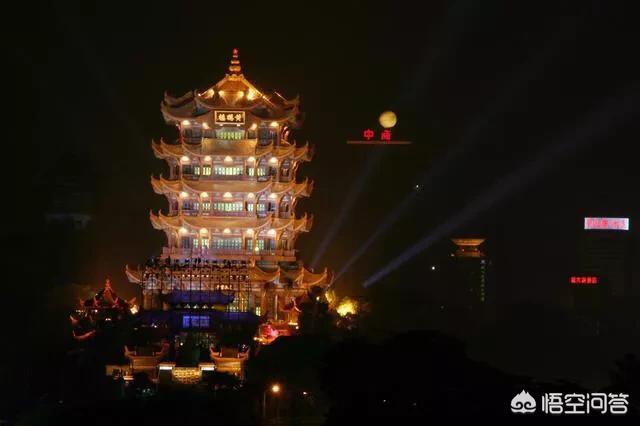 谁在黄鹤楼上写了一首怎样的诗,让李白大为折服？