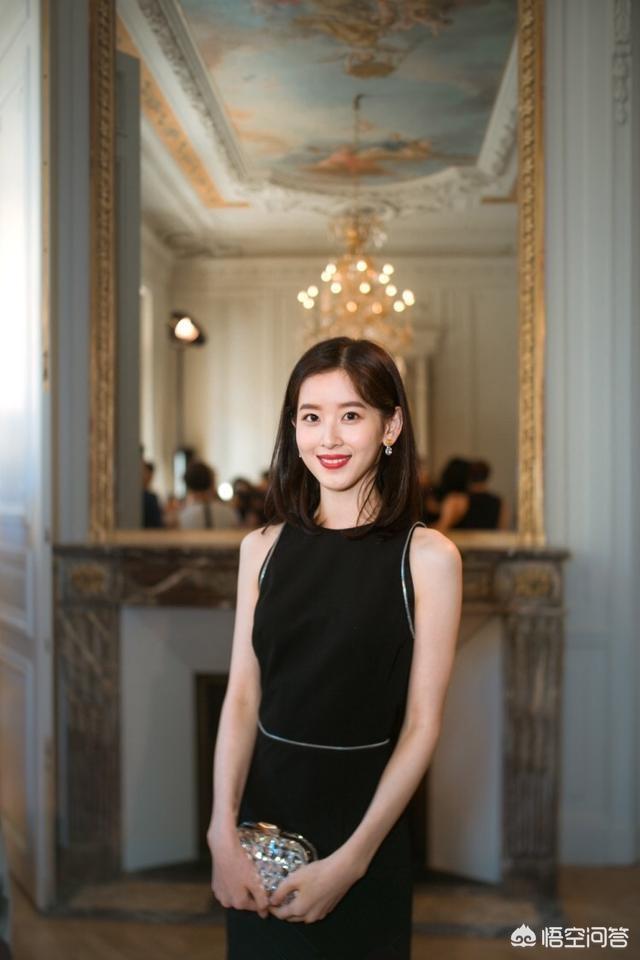 京东章泽天:奶茶妹妹章泽天代言京东联名服饰，为何老板娘亲自上阵代言？